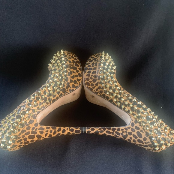 Vince Camuto Spiked Pumps - Picture 6 of 9